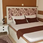 Couette-café Kizlan Ova 3*
