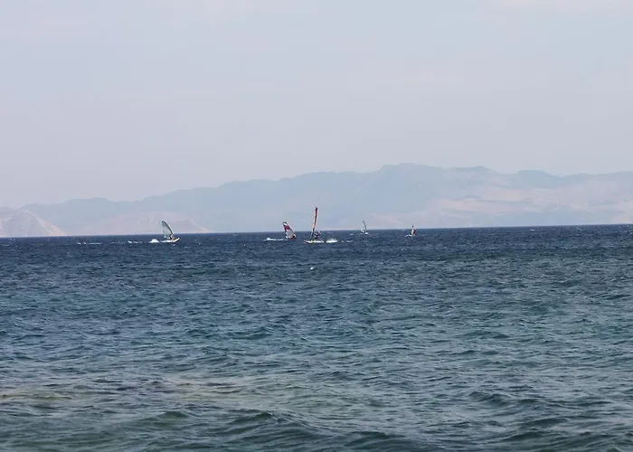 Kizlan Ova 住宿加早餐酒店 3*